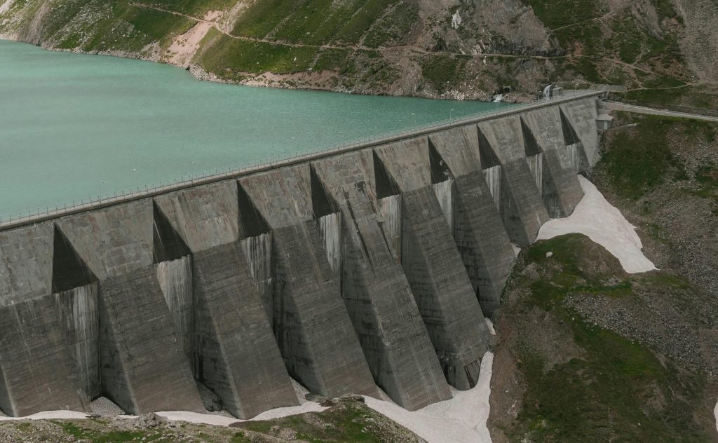 ¿Cómo recuperar estructuras de hormigón expuestas a altas presiones hidráulicas